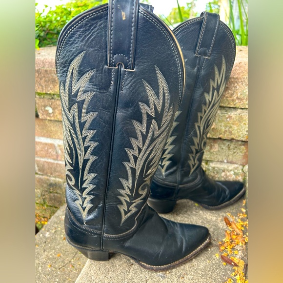 Justin Women’s Black Cowboy Boots - Picture 2 of 6
